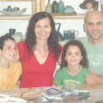 טובה כהן, קרמיקאית שהגיעה עם המשפחה להרחבה בחד-נס