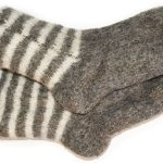 פה קבור הגרב*