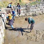 מה אתם עושים בחופש? אנחנו משפצים מעיין