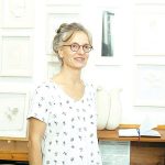 תופרת את ביוגרפיית חייה